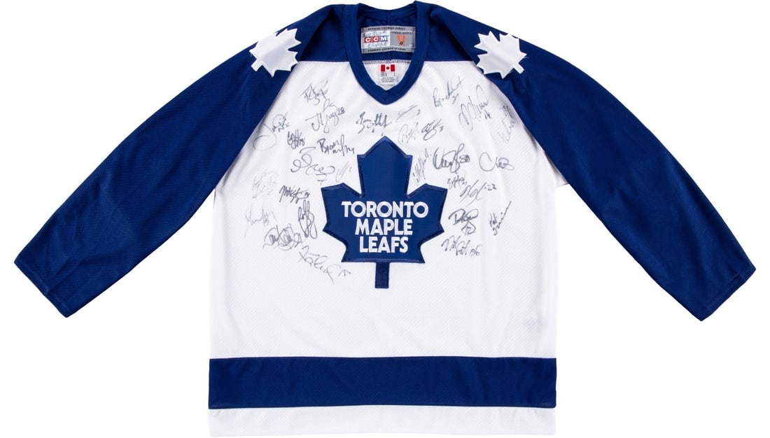 Toronto Maple Leafs 2003 04 Authentic Team Signed Jersey Beckett COA: Toronto Maple Leafs 2003 04 Authentic Team Signed Jersey Beckett COA This authentic Toronto Maple Leafs jersey from the 2003-04 season is signed by the team and comes with a full Letter of Authenticit