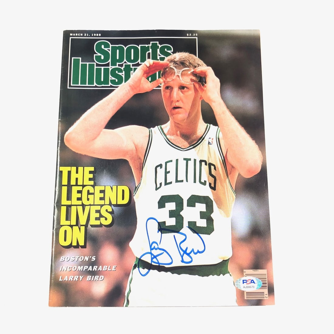 Larry Bird Signed Sports Illustrated Magazine PSA/DNA Authentic: Larry Bird Signed Sports Illustrated Magazine PSA/DNA Authentic This is an original Sports Illustrated magazine cover featuring the iconic Boston Celtics legend and Hall of Famer, Larry Bird. The maga