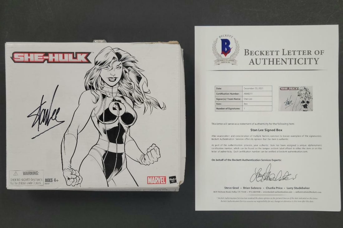 Autographed She-Hulk Figure Box 2007 SDCC Stan Lee Signature With PSA/DNA Authentication (1 of 8)