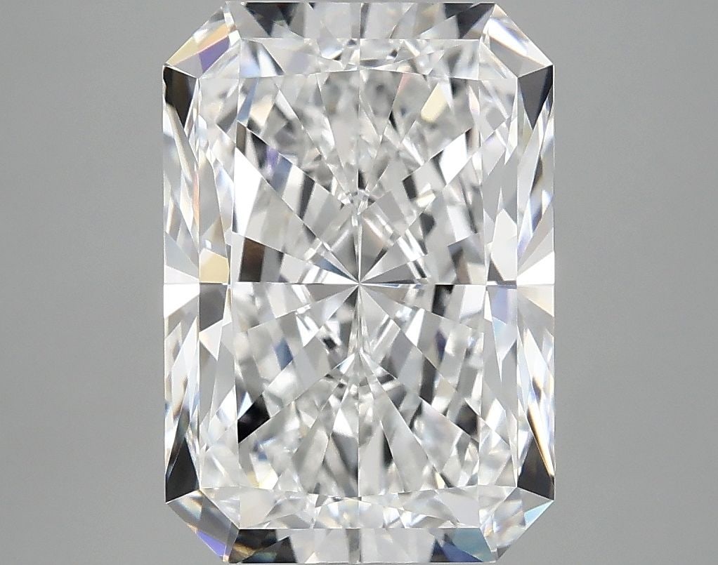 Loose Diamond - RADIANT 4.91ct D VVS2: Loose Diamond - RADIANT 4.91ct D VVS2 Source: This is a real non-mined Diamond that has been grown in a lab Shape: RADIANT Carats: 4.91 Color: D Clarity: VVS2 Certification: IGI Video: