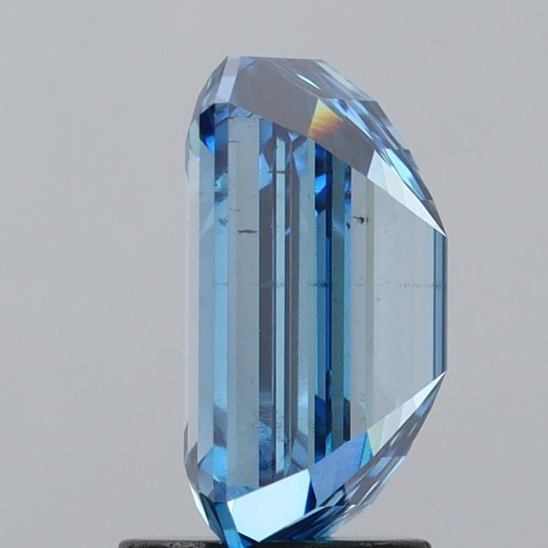 Loose Diamond - EMERALD 2.83ct Fancy Vivid Blue VS2: Loose Diamond - EMERALD 2.83ct Fancy Vivid Blue VS2 Source: This is a real non-mined Diamond that has been grown in a lab Shape: EMERALD Carats: 2.83 Color: Fancy Vivid Blue Certification: IGI Video: