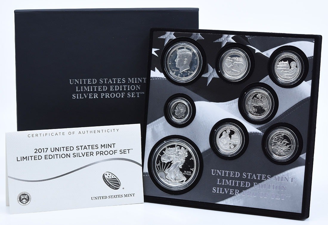 U.S. Mint 2017 American Eagle Silver Proof Coin Set OGP: U.S. Mint 2017 American Eagle Silver Proof Coin Set OGP 2017 Limited Edition Silver Proof Set in original government packaging. This pre-owned set includes American Eagle silver proof coins from the U