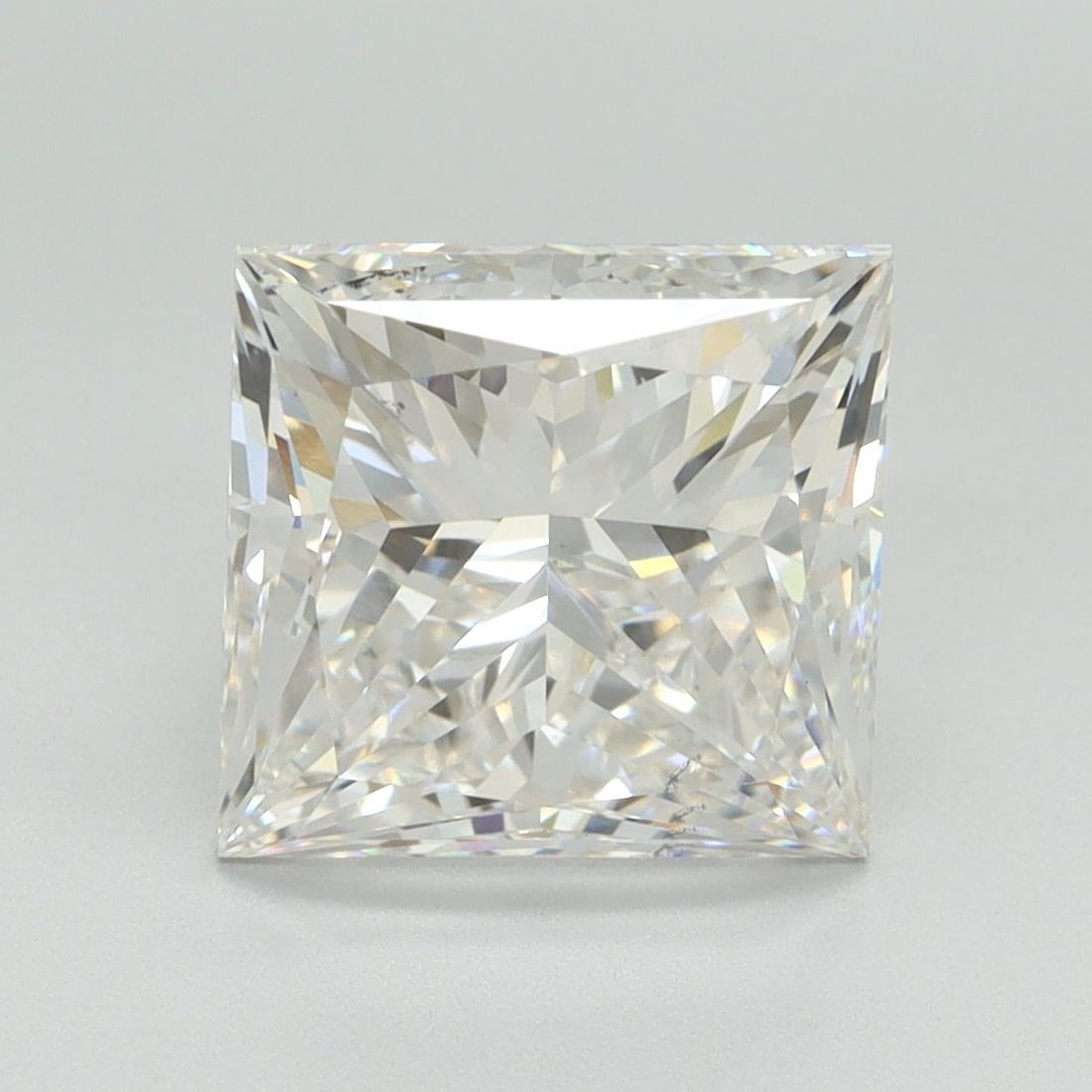 Loose Diamond - PRINCESS 4.02ct F VS2: Loose Diamond - PRINCESS 4.02ct F VS2 Source: This is a real non-mined Diamond that has been grown in a lab Shape: PRINCESS Carats: 4.02 Color: F Clarity: VS2 Certification: NONE Video:
