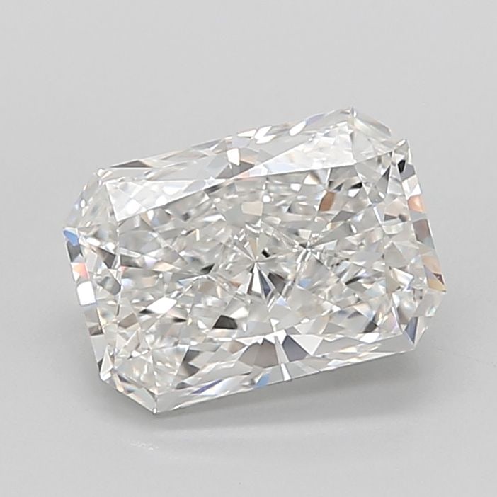 Loose Diamond - RADIANT 3.02ct E VVS2: Loose Diamond - RADIANT 3.02ct E VVS2 Source: This is a real non-mined Diamond that has been grown in a lab Shape: RADIANT Carats: 3.02 Color: E Clarity: VVS2 Certification: IGI Additional images avai