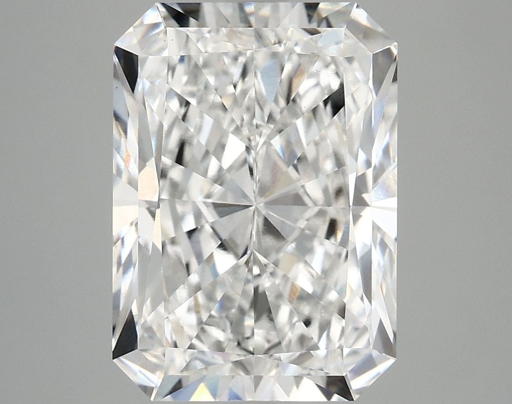 Loose Diamond - RADIANT 5.03ct E VVS2: Loose Diamond - RADIANT 5.03ct E VVS2 Source: This is a real non-mined Diamond that has been grown in a lab Shape: RADIANT Carats: 5.03 Color: E Clarity: VVS2 Certification: IGI Video: