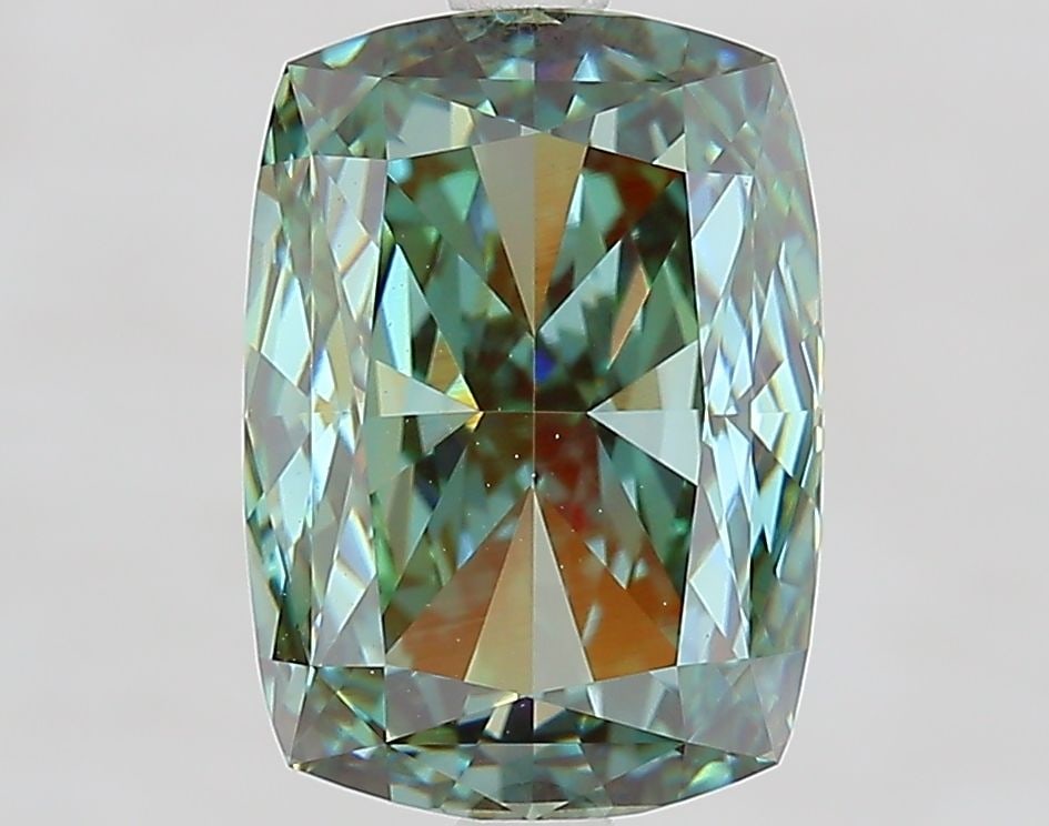 Loose Diamond - CUSHION MODIFIED 4.06ct Fancy Vivid Green VVS2: Loose Diamond - CUSHION MODIFIED 4.06ct Fancy Vivid Green VVS2 Source: This is a real non-mined Diamond that has been grown in a lab Shape: CUSHION MODIFIED Carats: 4.06 Color: Fancy Vivid Green Certi