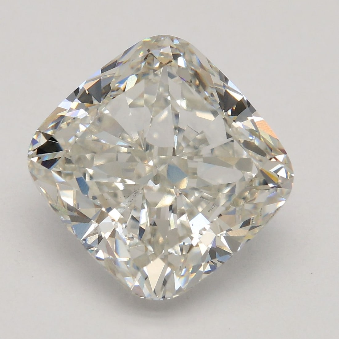 Loose Diamond - CUSHION BRILLIANT 5.07ct I VS2: Loose Diamond - CUSHION BRILLIANT 5.07ct I VS2 Source: This is a real non-mined Diamond that has been grown in a lab Shape: CUSHION BRILLIANT Carats: 5.07 Color: I Clarity: VS2 Certification: IGI Vide