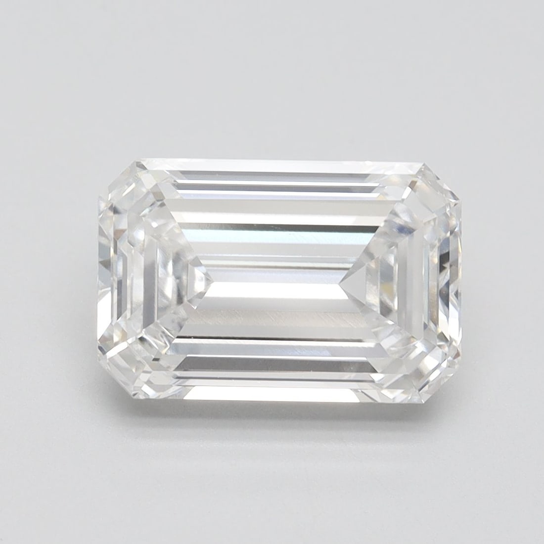 Loose Diamond - EMERALD 4.06ct D VVS2: Loose Diamond - EMERALD 4.06ct D VVS2 Source: This is a real non-mined Diamond that has been grown in a lab Shape: EMERALD Carats: 4.06 Color: D Clarity: VVS2 Certification: IGI Video: