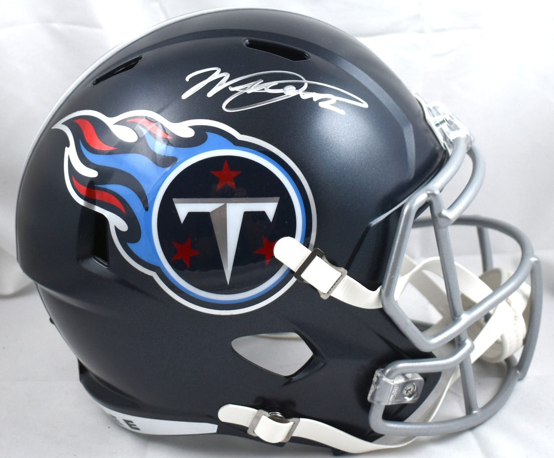 Tennessee Titans Full Size Helmet Signed by Will Levis Fanatics Silver Autograph: Tennessee Titans Full Size Helmet Signed by Will Levis Fanatics Silver Autograph This pre-owned Tennessee Titans full-size Speed helmet features the authentic signature of Will Levis. The helmet is an
