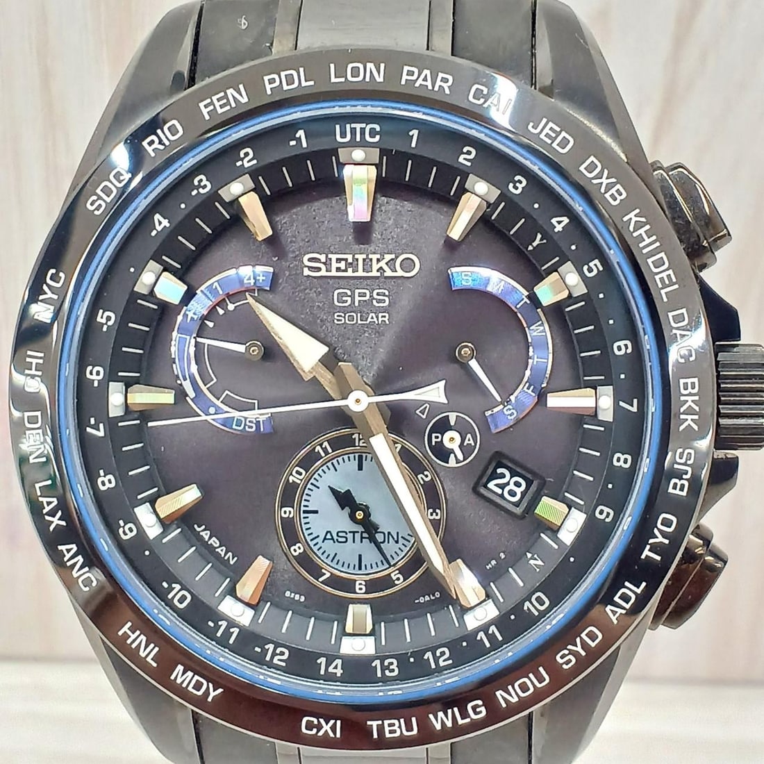 Seiko Astron 8X53-0AT0-2 Mens GPS Solar Titanium Ceramic Wristwatch: Seiko Astron 8X53-0AT0-2 Mens GPS Solar Titanium Ceramic Wristwatch Pre-owned men's SEIKO Astron GPS Solar wristwatch, model 8X53-0AT0-2, made in Japan. It features a titanium case and band with ceram