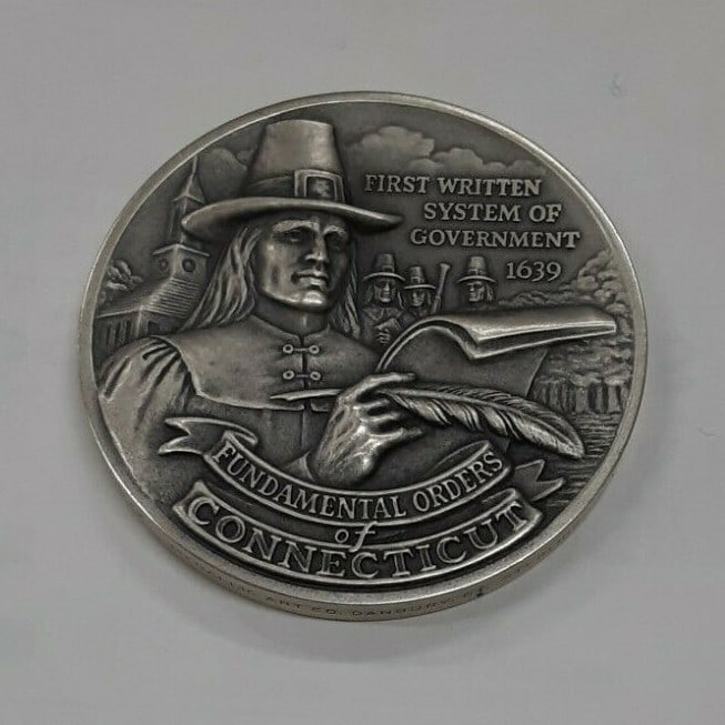 Connecticut 1975 Thirteen States Bicentennial 1.6 Oz .925 Silver Medal (1 of 2)