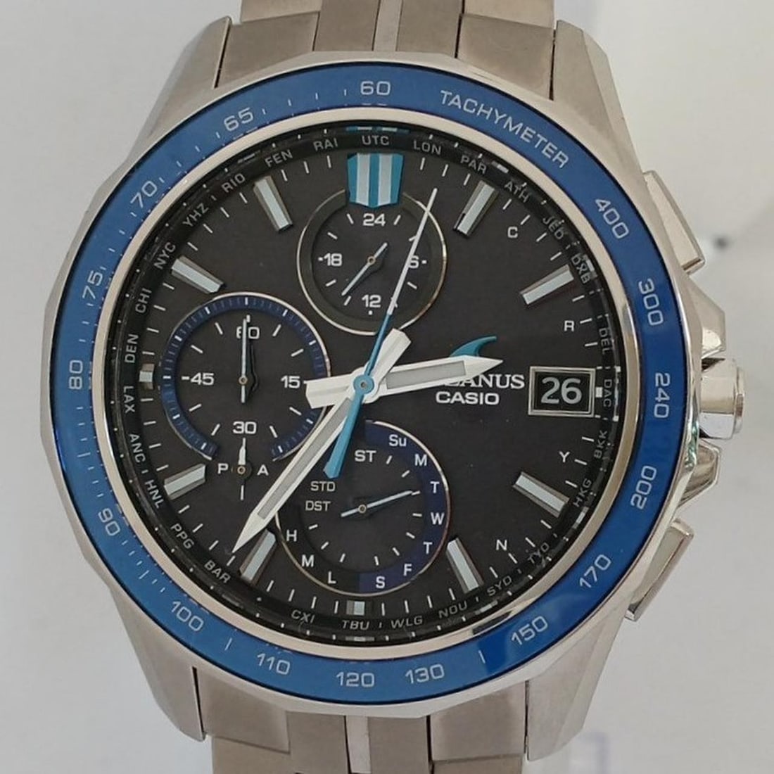 CASIO OCW-S7000 OCEANUS Manta titanium solar radio wristwatch: CASIO OCW-S7000 OCEANUS Manta titanium solar radio wristwatch Casio OCEANUS Manta Bluetooth-enabled radio-controlled solar wristwatch, model OCW-S7000. This men's pre-owned watch is made in Japan and 