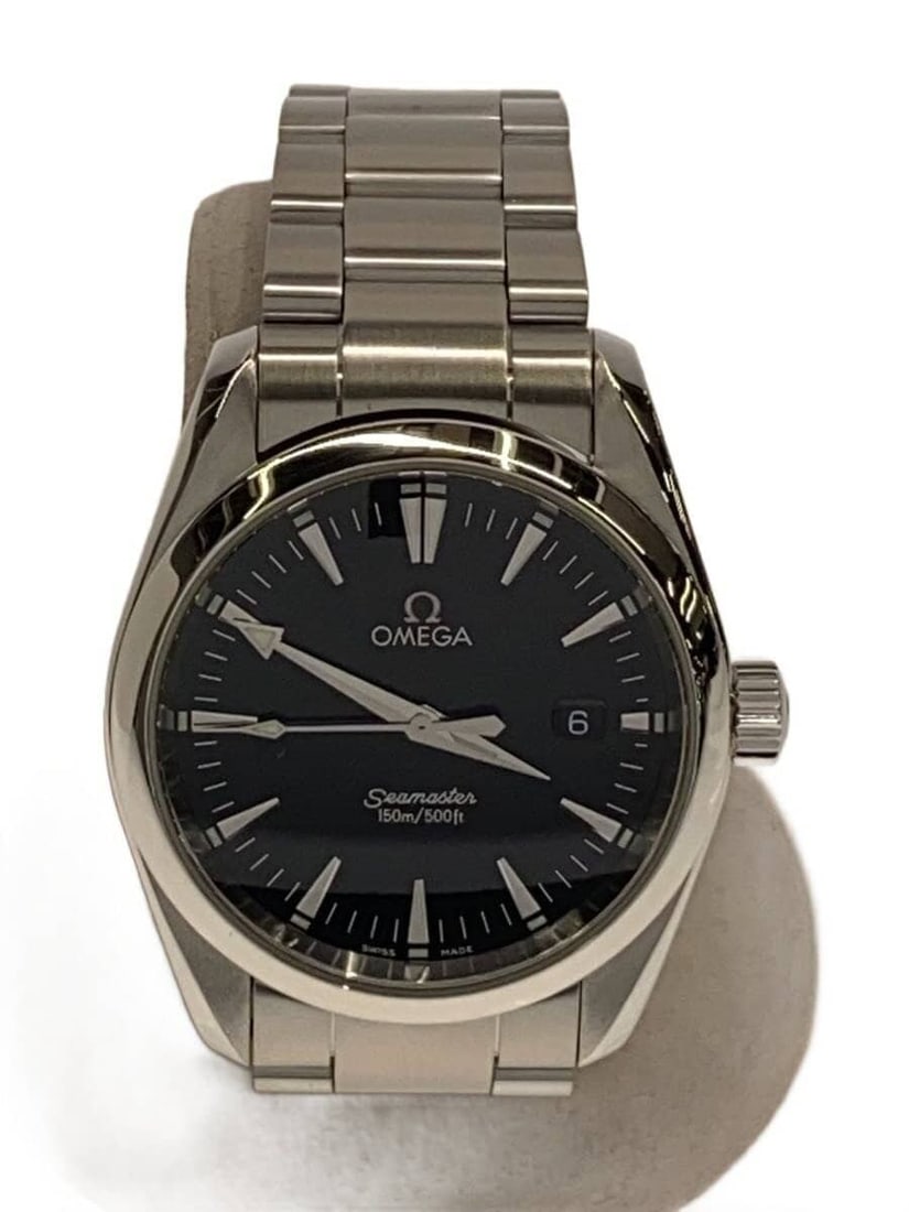 Omega Seamaster Aqua Terra quartz steel men's wristwatch 2518.50: Omega Seamaster Aqua Terra quartz steel men's wristwatch 2518.50 This OMEGA Seamaster Aqua Terra Quartz wristwatch for men features a stainless steel case and a black dial. The watch is Swiss-made and