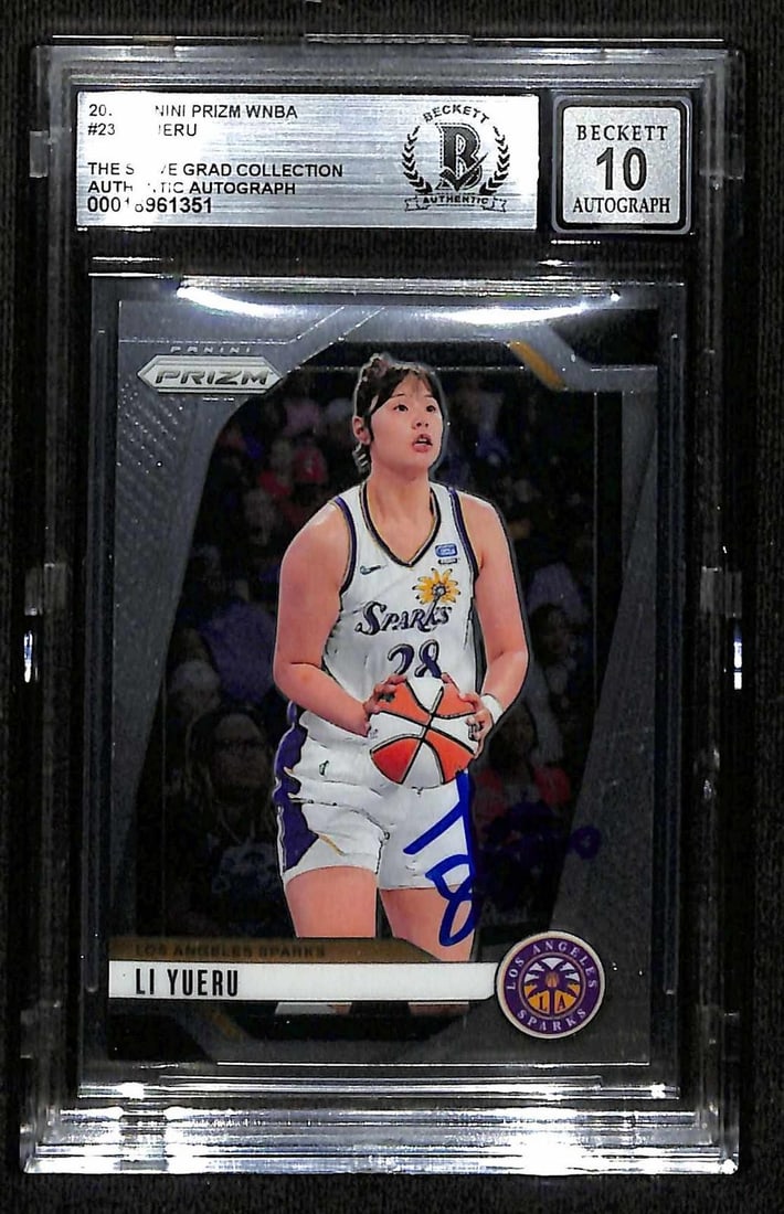 Li Yueru autographed 2022 Panini Prizm WNBA Sparks card Beckett 10 (1 of 1)