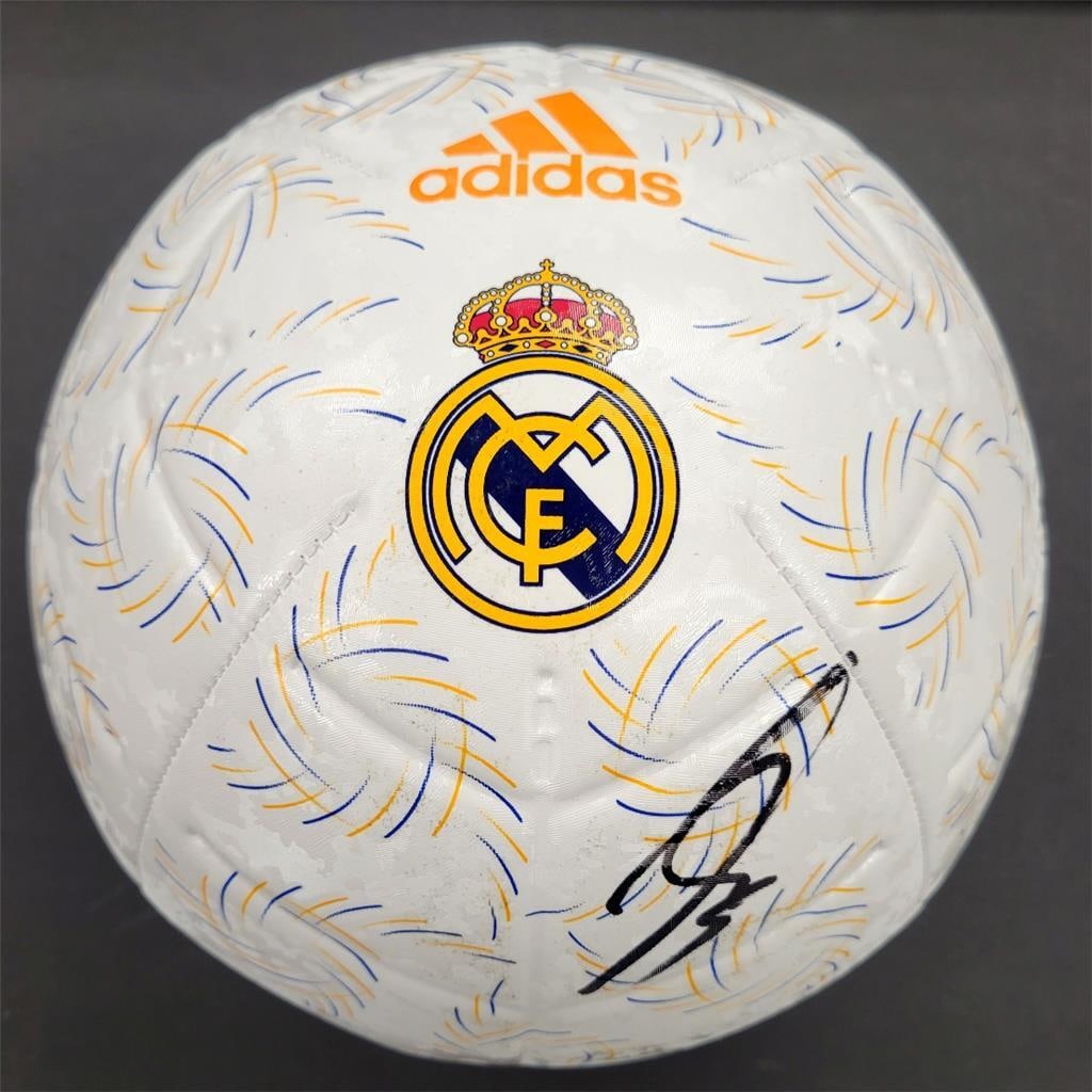 Karim Benzema Signed Adidas Real Madrid Soccer Ball Beckett BAS Authenticated (1 of 3)