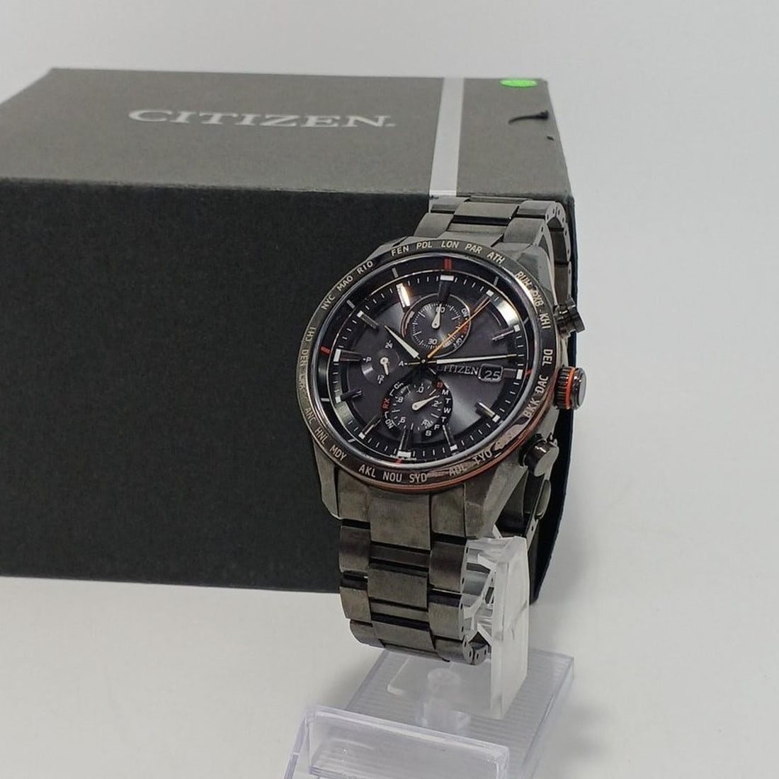 Citizen Attesa mens wristwatch AT8185-62E Super Titanium Eco-Drive: Citizen Attesa mens wristwatch AT8185-62E Super Titanium Eco-Drive Men's Citizen Attesa Eco-Drive wristwatch, model AT8185-62E, made in Japan. It features a Super Titanium case and band, a solar-power