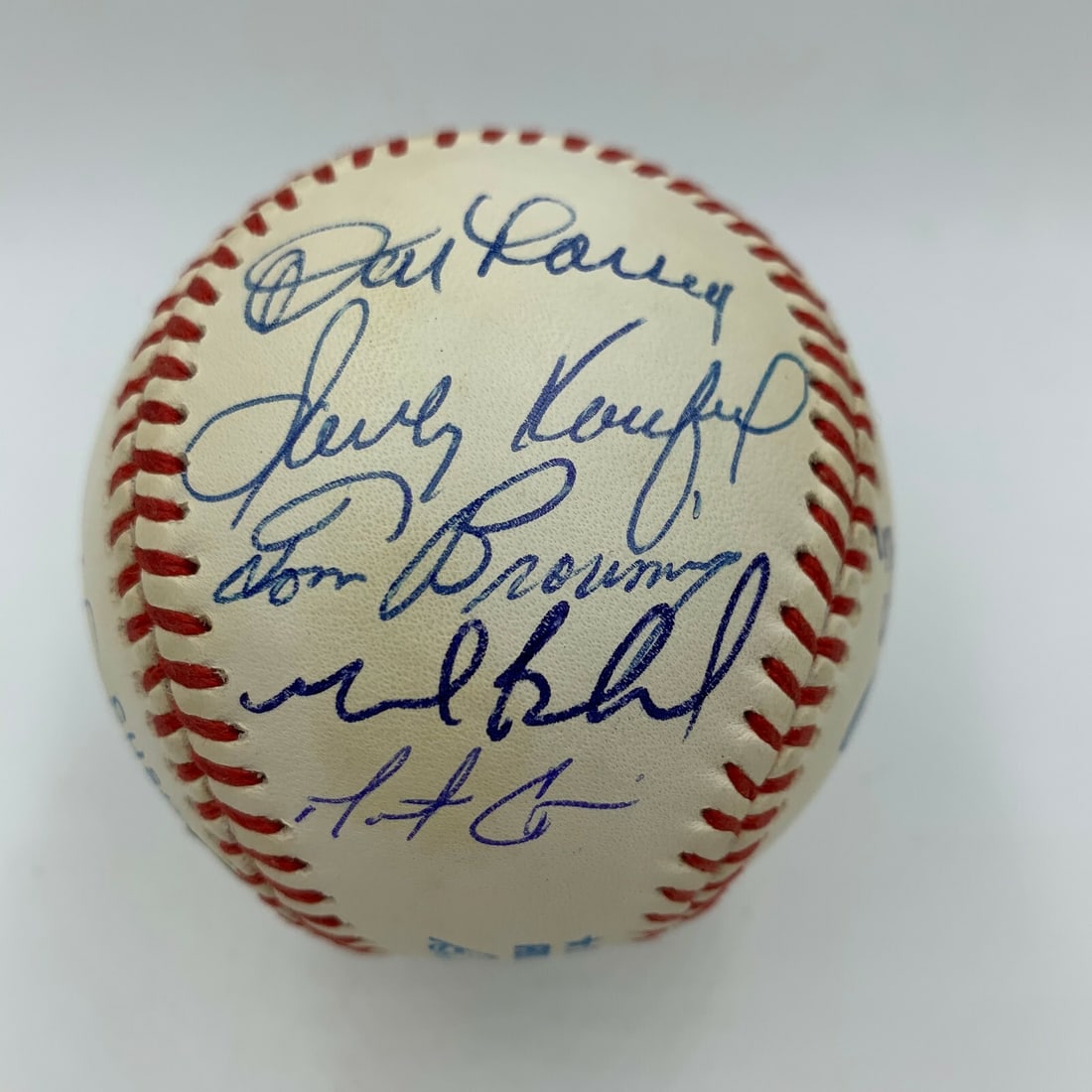 Official AL Baseball with 16 Perfect Game Pitchers Autographs PSA DNA: Official AL Baseball with 16 Perfect Game Pitchers Autographs PSA DNA This Official American League baseball features the signatures of 16 pitchers who have thrown perfect games in Major League Baseba
