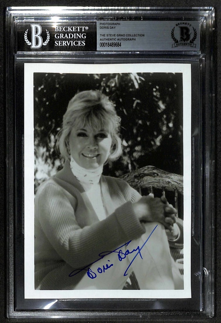 Beckett Encapsulated Doris Day 5x7 Signed Photo (1 of 1)