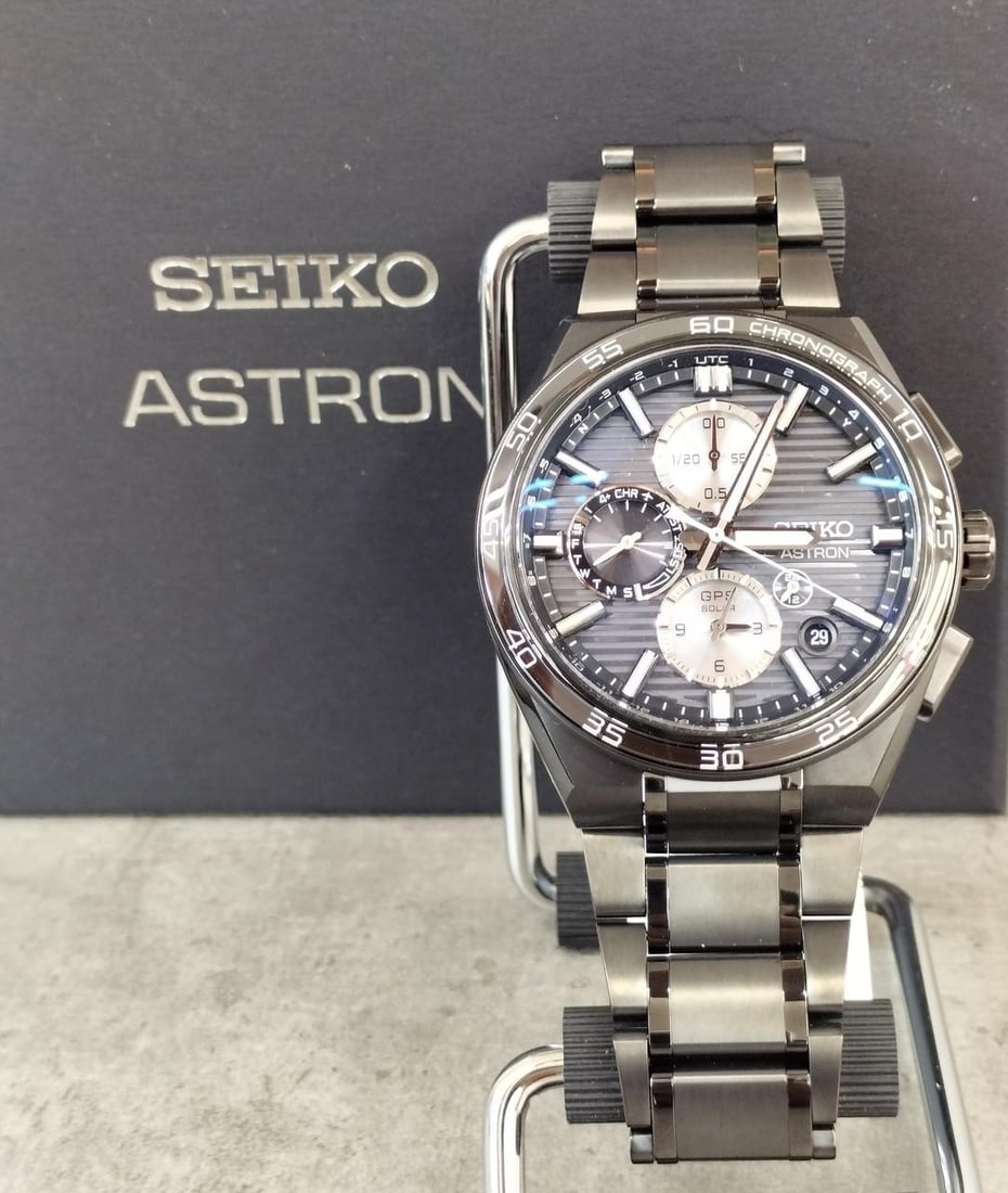Seiko SBXC179 Astron Nextar GPS Solar Chronograph Wristwatch: Seiko SBXC179 Astron Nextar GPS Solar Chronograph Wristwatch Pre-owned Seiko Astron Nexter Chronograph GPS Solar men's wristwatch, model SBXC179. Made in Japan, this watch is offered in product rank B