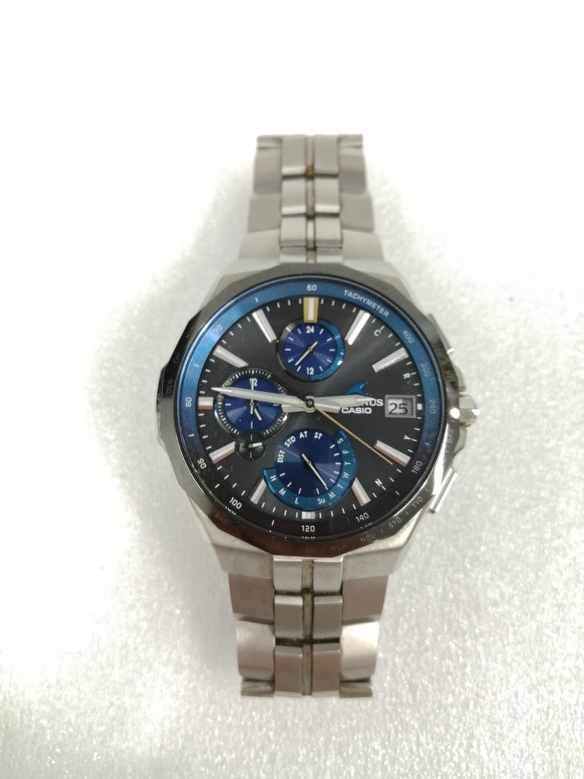 CASIO OCW-S5000-1AJF Oceanus Manta titanium solar radio wristwatch: CASIO OCW-S5000-1AJF Oceanus Manta titanium solar radio wristwatch Men's Casio Oceanus Manta wristwatch, model OCW-S5000-1AJF, made in Japan. This pre-owned watch features a titanium case and band, a 
