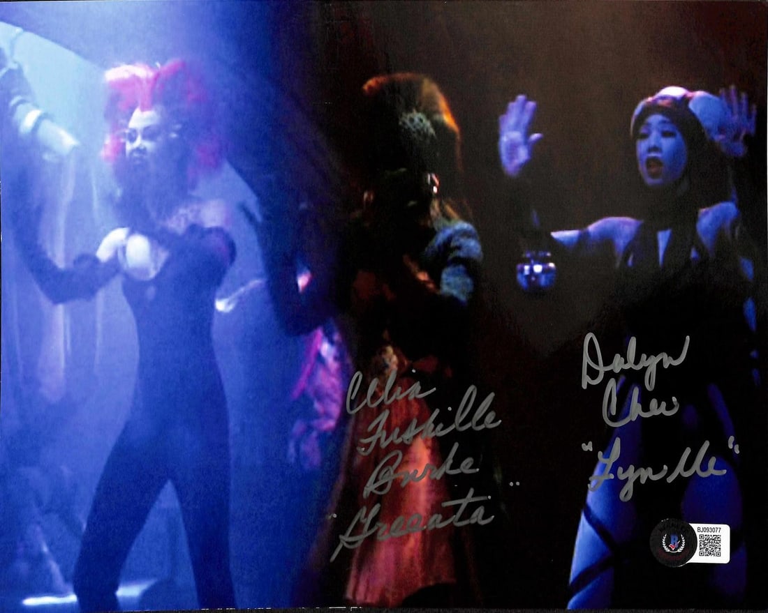 Beckett Authenticated Star Wars Return of the Jedi 8x10 Photo Signed by Dalyn Chew and Celia Burke: Beckett Authenticated Star Wars Return of the Jedi 8x10 Photo Signed by Dalyn Chew and Celia Burke This 8x10 color photograph from Star Wars: Return of the Jedi is hand-signed by Dalyn Chew, who portr