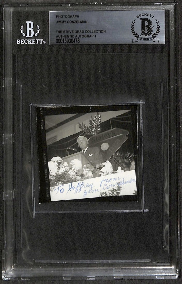 Jimmy Conzelman Signed HOF Photograph 2.5x2.5 Beckett Authenticated: Jimmy Conzelman Signed HOF Photograph 2.5x2.5 Beckett Authenticated This is a rare signed photograph of Jimmy Conzelman, a Pro Football Hall of Fame inductee, measuring 2.5 x 2.5 inches. The photograp