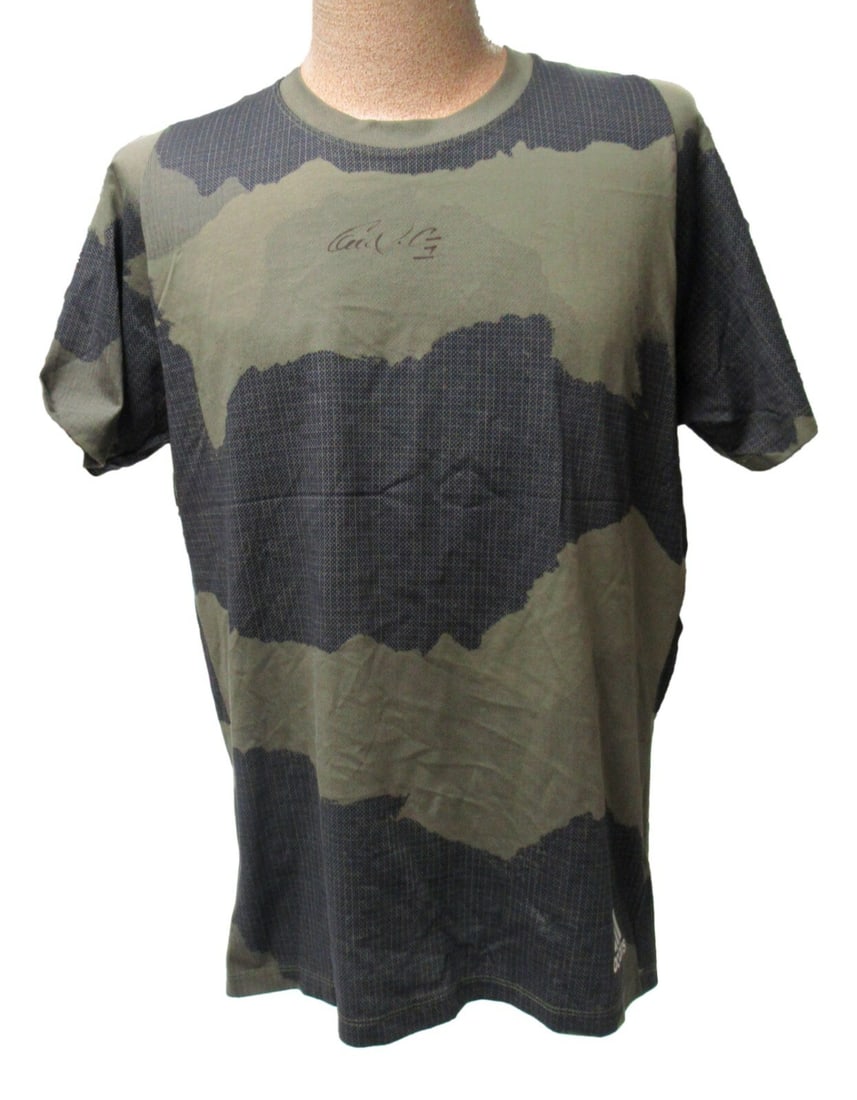 Carlos Correa Astros camo batting practice shirt signed PSA DNA 6: Carlos Correa Astros camo batting practice shirt signed PSA DNA 6 This is a game-worn batting practice shirt signed by Carlos Correa, former player for the Houston Astros. The shirt features a camoufl