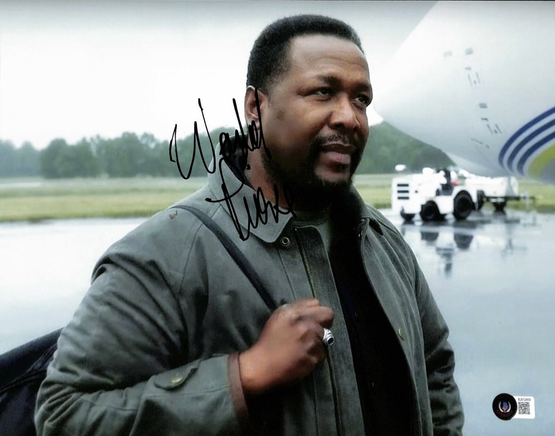 Wendell Pierce Signed 11x14 Photo Jack Ryan BAS Certified: Wendell Pierce Signed 11x14 Photo Jack Ryan BAS Certified This is an authenticated 11x14 color photograph signed by Wendell Pierce, known for his role as James Greer in the TV series Jack Ryan. The au