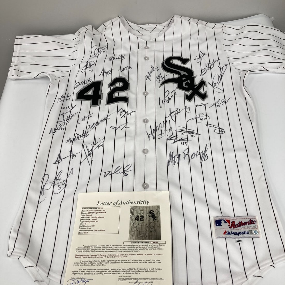 2014 Chicago White Sox Signed Jackie Robinson Day Jersey JSA MLB Auth: 2014 Chicago White Sox Signed Jackie Robinson Day Jersey JSA MLB Auth Celebrate baseball history with this authentic 2014 Chicago White Sox Team Signed Jackie Robinson Day Jersey. This Majestic jersey