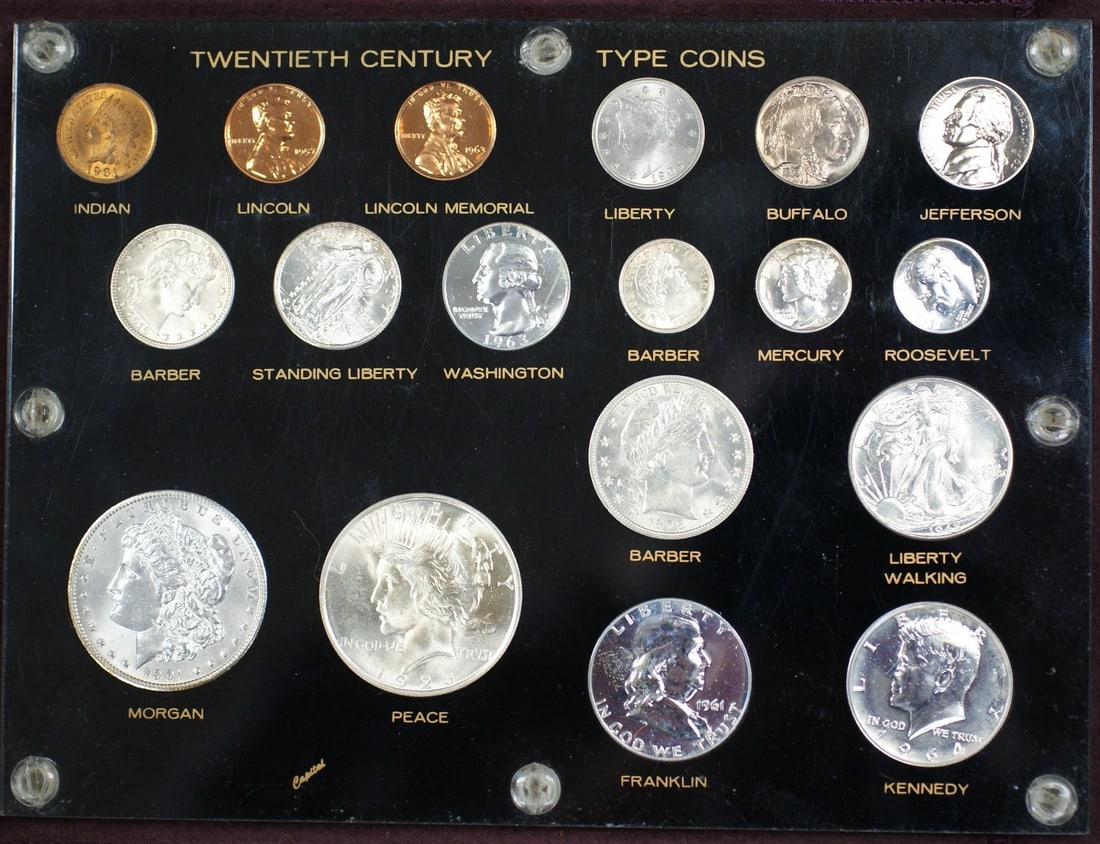 Set of 18 Uncirculated 20th Century US Silver Coins in Display Case: Set of 18 Uncirculated 20th Century US Silver Coins in Display Case This collection features 18 brilliant uncirculated United States coins from the 20th century, composed of silver. All coins are in b