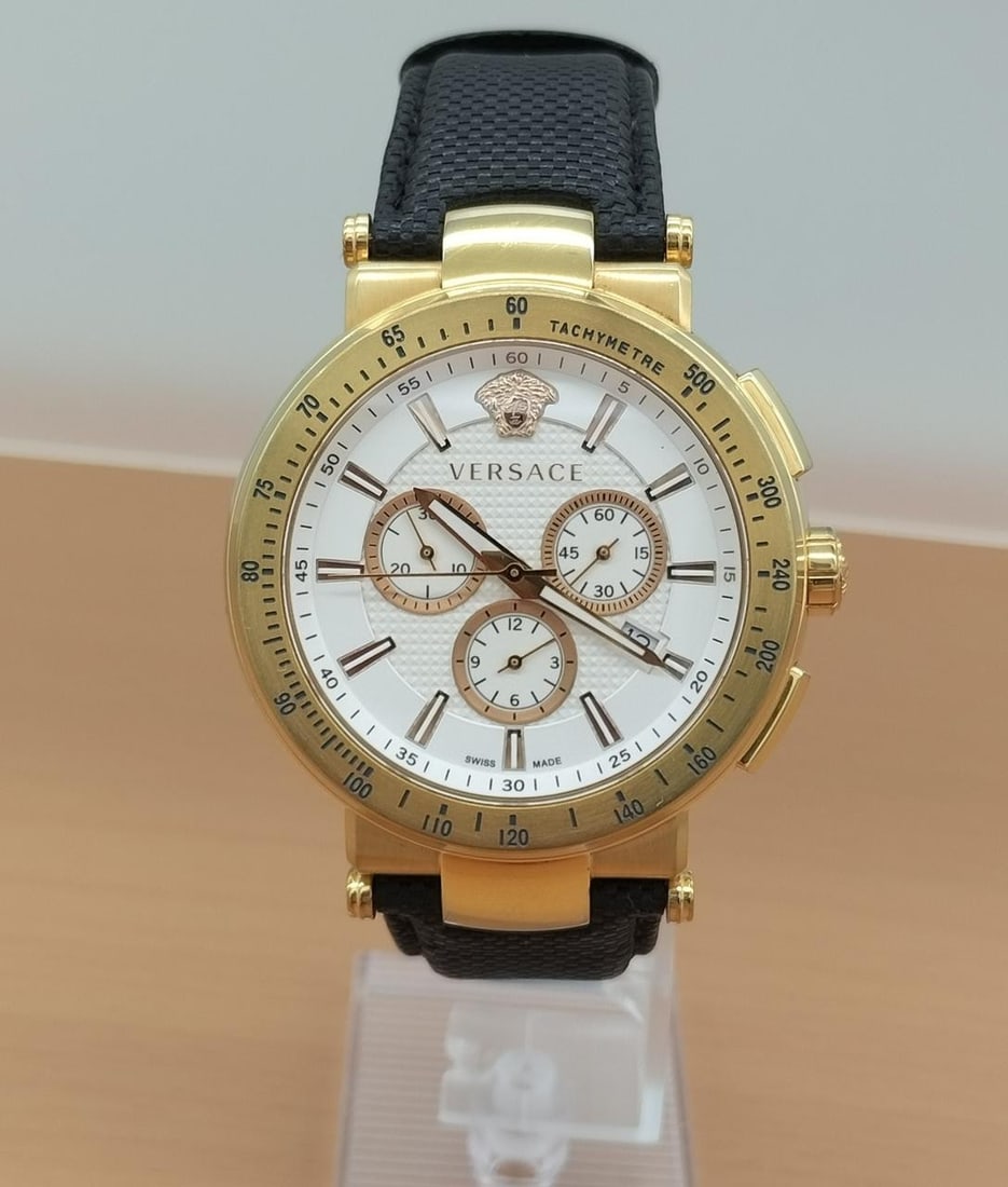VERSACE VFG07 Mystic Sport Chronograph Mens Wristwatch Quartz: VERSACE VFG07 Mystic Sport Chronograph Mens Wristwatch Quartz Pre-owned Versace Mystic Sport chronograph wristwatch for men. This Swiss-made model VFG07 features a quartz movement and a leather/fabric