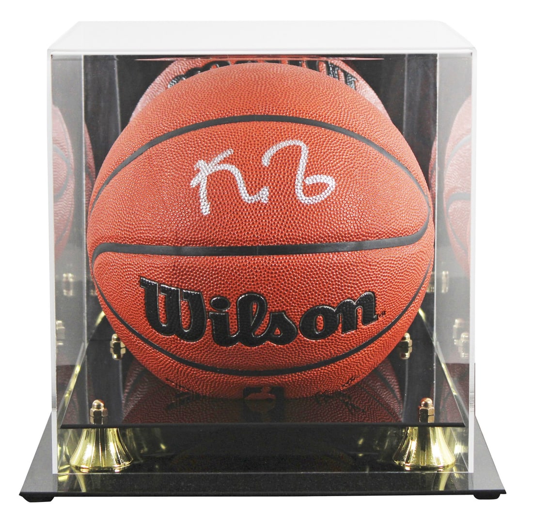 Kevin Garnett signed Wilson indoor outdoor basketball with JSA display case: Kevin Garnett signed Wilson indoor outdoor basketball with JSA display case This Wilson indoor/outdoor basketball has been personally signed by Kevin Garnett of the Boston Celtics. The ball comes with