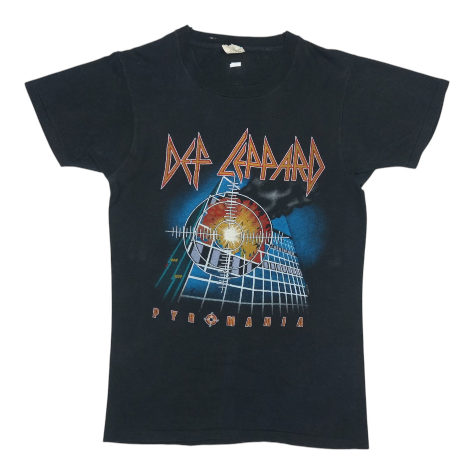 Vintage 1983 Def Leppard Pyromania Concert Black Cotton T-Shirt Medium: Vintage 1983 Def Leppard Pyromania Concert Black Cotton T-Shirt Medium This is an original vintage 1983 Def Leppard Pyromania Tour shirt, not a modern reproduction. The shirt features both front and b