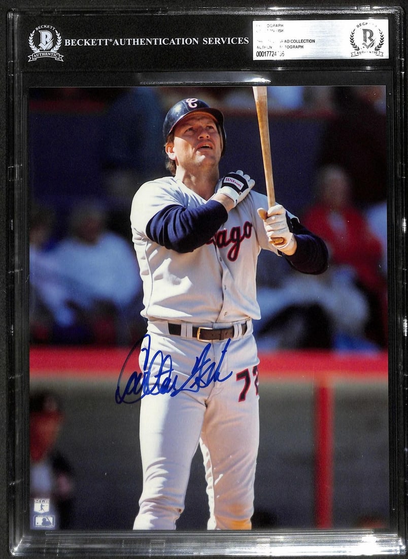 Beckett Certified Carlton Fisk 1987 White Sox HOF Signed 8x10 Photo: Beckett Certified Carlton Fisk 1987 White Sox HOF Signed 8x10 Photo This 8x10 photograph features Carlton Fisk, Baseball Hall of Famer, in his Chicago White Sox uniform. The photo has been personally 