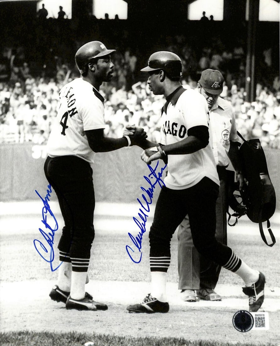 Beckett Authenticated Chet Lemon Claudell Washington White Sox 8x10 Photo: Beckett Authenticated Chet Lemon Claudell Washington White Sox 8x10 Photo This 8x10 black-and-white photograph features Chet Lemon and Claudell Washington, both former outfielders for the Chicago Whit