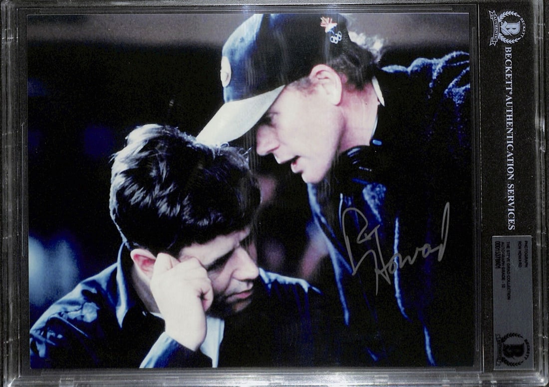 Ron Howard A Beautiful Mind Signed 8x10 Photo Authenticated Beckett 10: Ron Howard A Beautiful Mind Signed 8x10 Photo Authenticated Beckett 10 This stunning autographed 8x10 photograph features Ron Howard, the acclaimed director of 'A Beautiful Mind.' The photograph is si