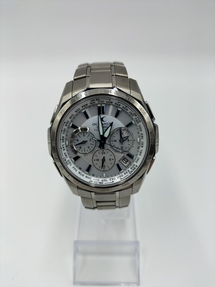 CASIO OCW-S1300P OCEANUS Manta titanium solar men's wristwatch: CASIO OCW-S1300P OCEANUS Manta titanium solar men's wristwatch Pre-owned CASIO OCEANUS Manta men's wristwatch, model OCW-S1300P, made in Japan. This limited edition model features a mother-of-pearl di