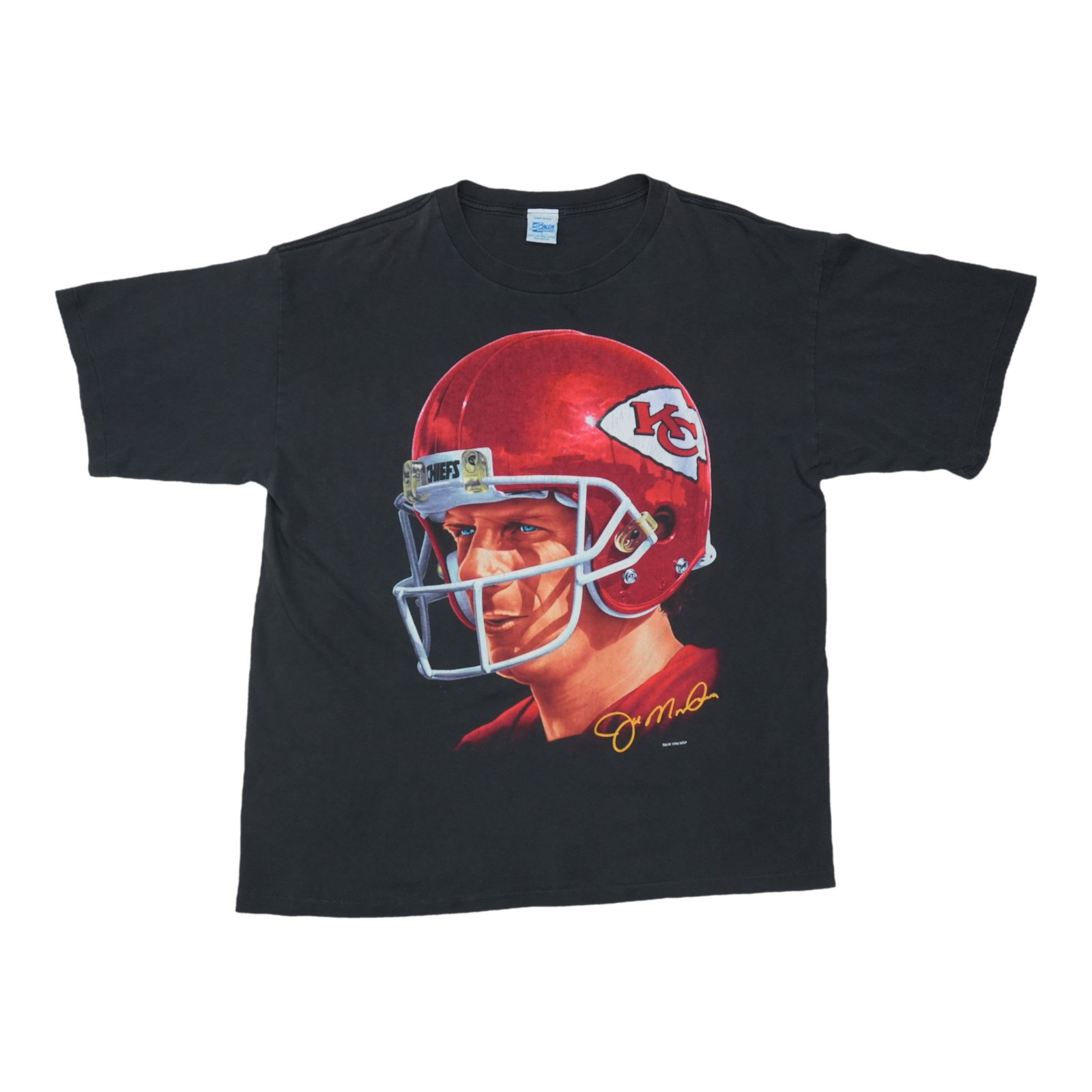 Vintage 1995 Kansas City Chiefs Joe Montana cotton shirt XL: Vintage 1995 Kansas City Chiefs Joe Montana cotton shirt XL Original vintage 1995 Joe Montana Kansas City Chiefs shirt. This is a true vintage shirt, not a modern reproduction. It is in good condition