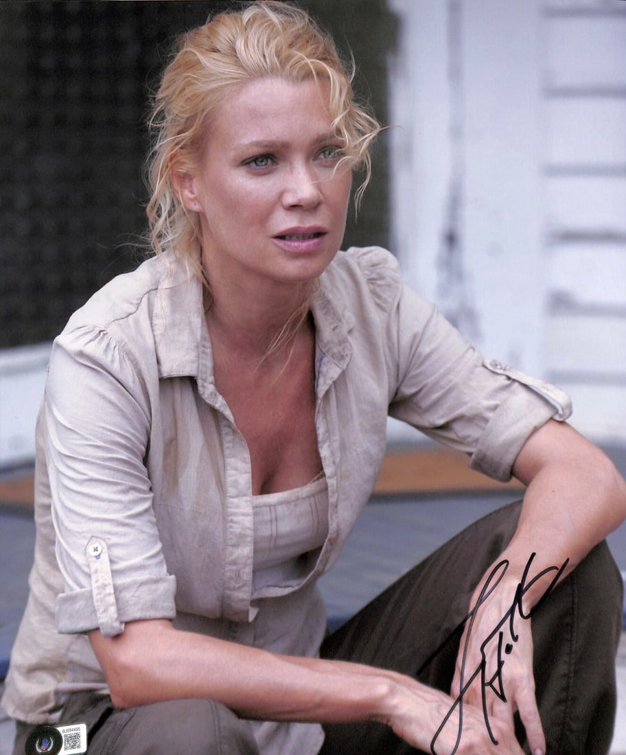 Laurie Holden Signed 11x14 Photo The Walking Dead BAS Certified: Laurie Holden Signed 11x14 Photo The Walking Dead BAS Certified Capture a piece of television history with this autographed 11x14 photograph featuring Laurie Holden as Andrea from The Walking Dead. Th