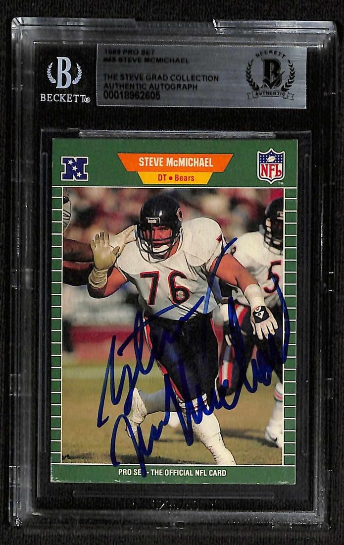 Beckett slabbed 1989 Pro Set Steve McMichael Bears autograph card (1 of 1)