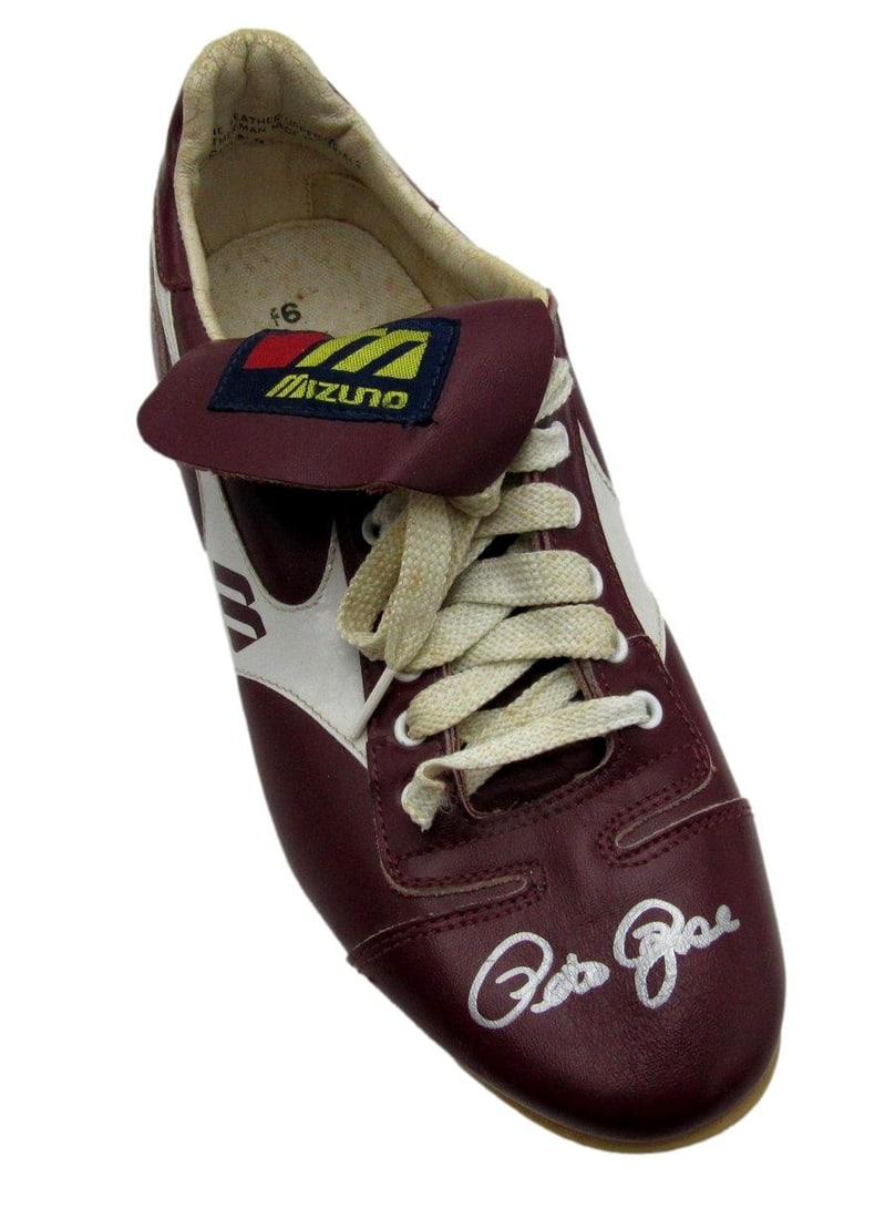 Autographed Mizuno Baseball Cleat Pete Rose Cincinnati Reds JSA Authenticated (1 of 8)