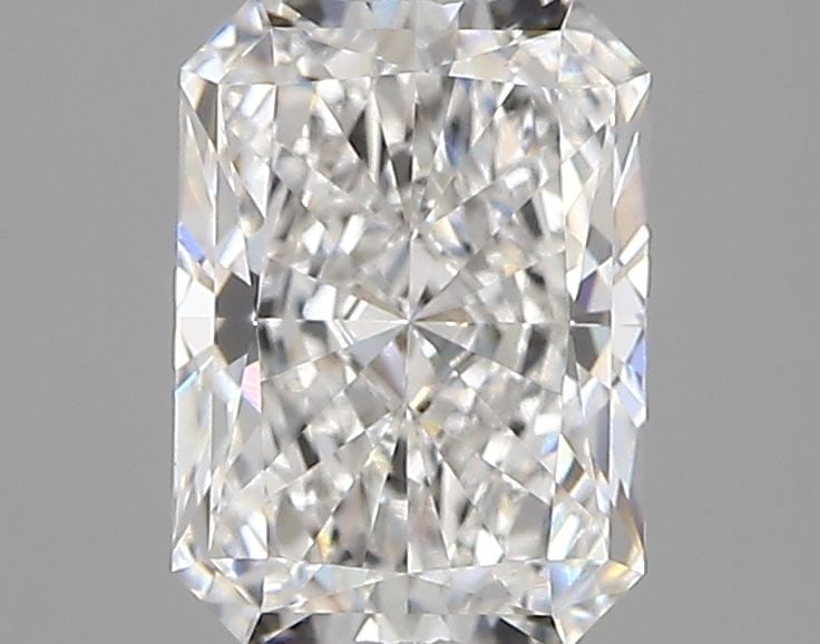 Loose Diamond - RADIANT 1.62ct E VVS2: Loose Diamond - RADIANT 1.62ct E VVS2 Source: This is a real non-mined Diamond that has been grown in a lab Shape: RADIANT Carats: 1.62 Color: E Clarity: VVS2 Certification: IGI Video: