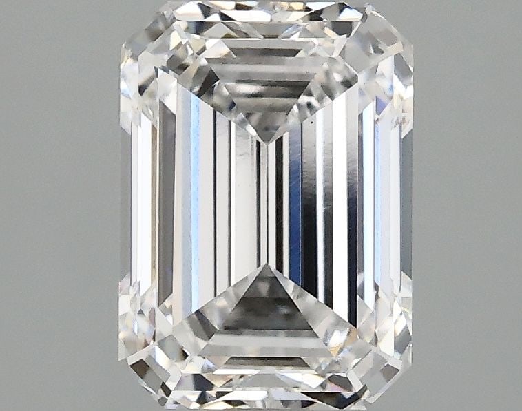 Loose Diamond - EMERALD 2.09ct E VS1: Loose Diamond - EMERALD 2.09ct E VS1 Source: This is a real non-mined Diamond that has been grown in a lab Shape: EMERALD Carats: 2.09 Color: E Clarity: VS1 Certification: IGI Video: