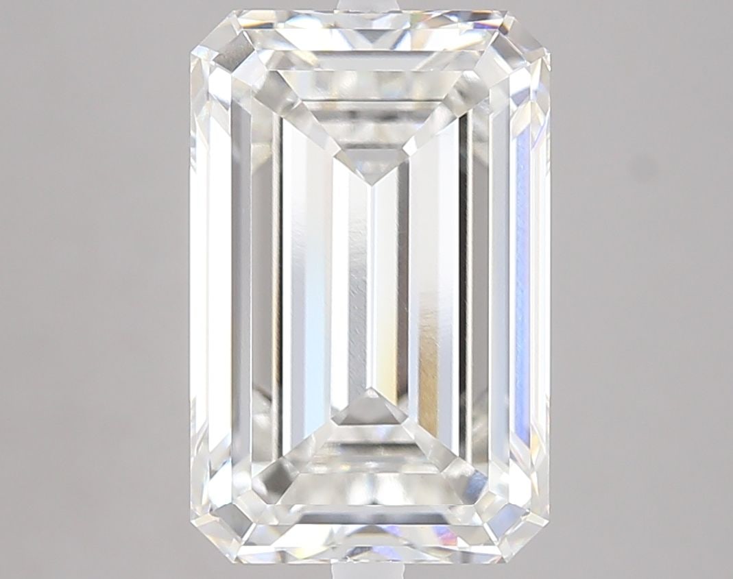 Loose Diamond - EMERALD 6.06ct E VVS2: Loose Diamond - EMERALD 6.06ct E VVS2 Source: This is a real non-mined Diamond that has been grown in a lab Shape: EMERALD Carats: 6.06 Color: E Clarity: VVS2 Certification: IGI Video: