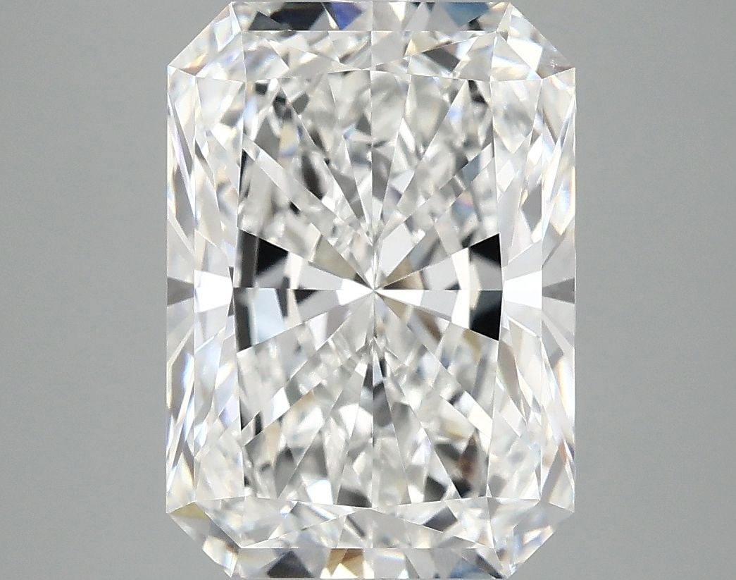 Loose Diamond - RADIANT 5.09ct E VVS2: Loose Diamond - RADIANT 5.09ct E VVS2 Source: This is a real non-mined Diamond that has been grown in a lab Shape: RADIANT Carats: 5.09 Color: E Clarity: VVS2 Certification: IGI Video: