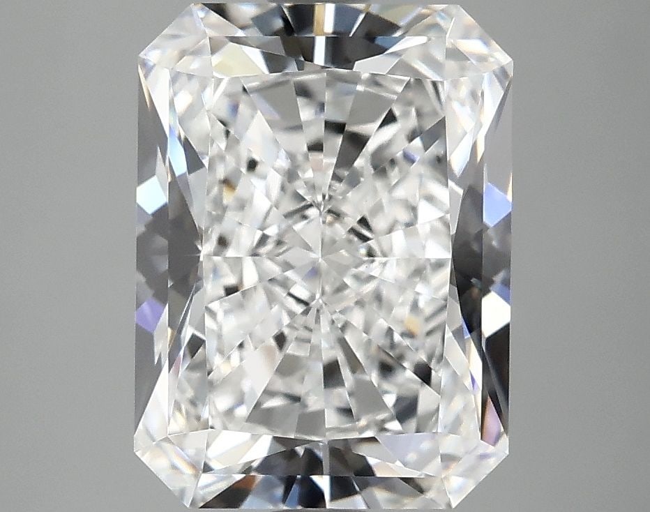 Loose Diamond - RADIANT 4.02ct D VVS2: Loose Diamond - RADIANT 4.02ct D VVS2 Source: This is a real non-mined Diamond that has been grown in a lab Shape: RADIANT Carats: 4.02 Color: D Clarity: VVS2 Certification: IGI Video: