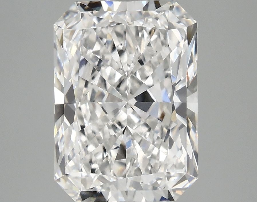 Loose Diamond - RADIANT 3.09ct E VS1: Loose Diamond - RADIANT 3.09ct E VS1 Source: This is a real non-mined Diamond that has been grown in a lab Shape: RADIANT Carats: 3.09 Color: E Clarity: VS1 Certification: IGI Video: