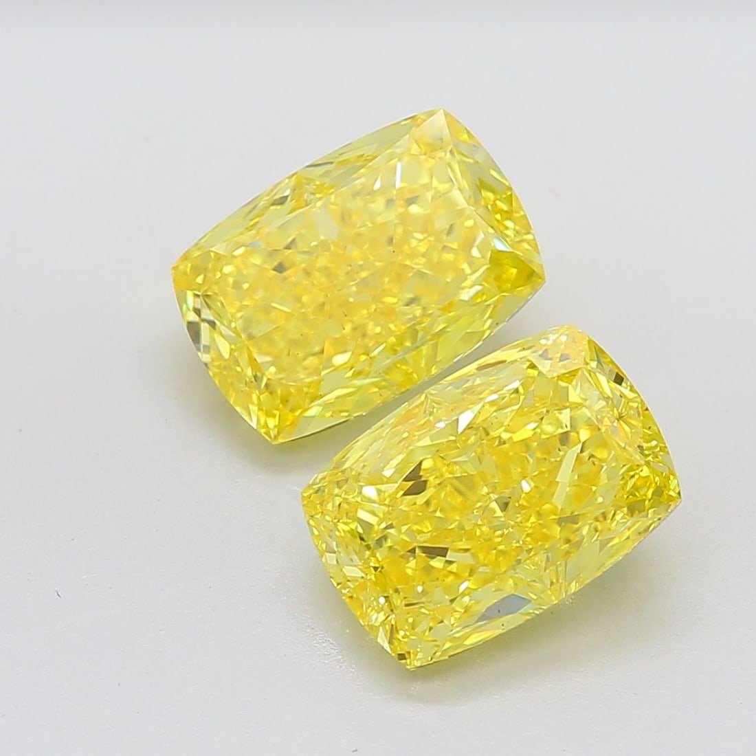 Loose Diamond - CUSHION MODIFIED 5.02ct Fancy Vivid Yellow VS2: Loose Diamond - CUSHION MODIFIED 5.02ct Fancy Vivid Yellow VS2 Source: This is a real non-mined Diamond that has been grown in a lab Shape: CUSHION MODIFIED Carats: 5.02 Color: Fancy Vivid Yellow Cert