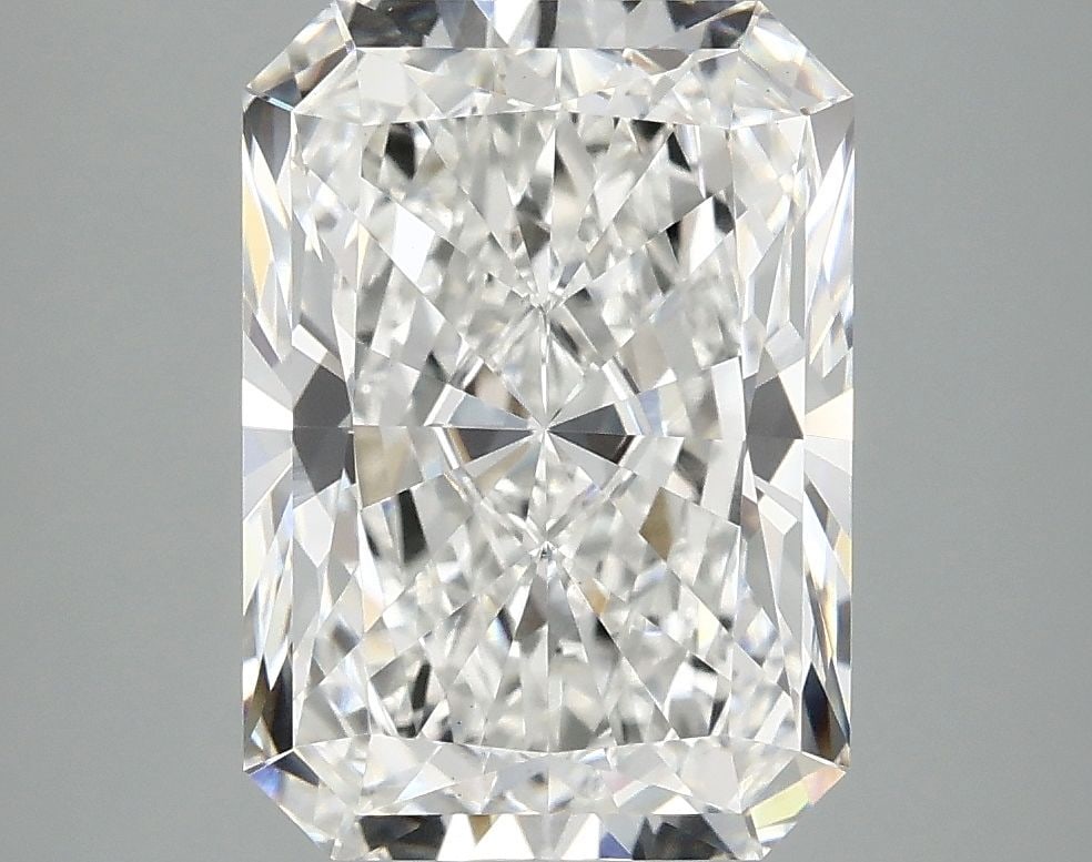 Loose Diamond - RADIANT 4.18ct E VS1: Loose Diamond - RADIANT 4.18ct E VS1 Source: This is a real non-mined Diamond that has been grown in a lab Shape: RADIANT Carats: 4.18 Color: E Clarity: VS1 Certification: IGI Video: