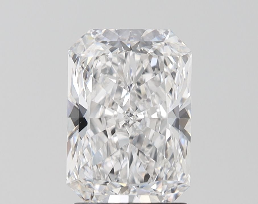 Loose Diamond - RADIANT 2.1ct E VVS1: Loose Diamond - RADIANT 2.1ct E VVS1 Source: This is a real non-mined Diamond that has been grown in a lab Shape: RADIANT Carats: 2.1 Color: E Clarity: VVS1 Certification: IGI Video: